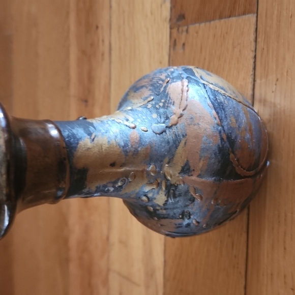 Vase - Picture 2 of 5